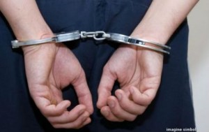 Poliţia a identificat şi reţinut tânîrul care a făcut apel cu bombă falsă în seara de 29 septembrie anul curent.