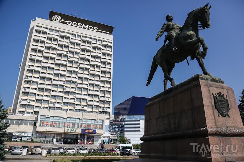 Лазарь Дубиновский является автором конной статуи Григория Котовского.   Фото: reports.travel.ru
