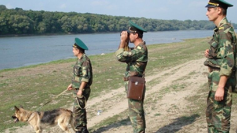 Житель Штефан-Водэ утонул в Днестре, пытаясь уплыть от пограничников.