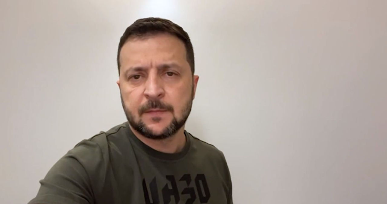 Зеленский: Украинские военные продвигаются вперед на Донбассе.