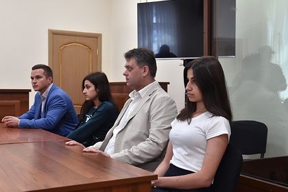 Подруг сестер Хачатурян заподозрили в подстрекательстве к убийству отца.