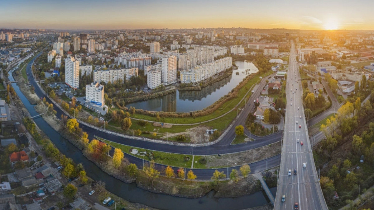 Дорожное движение по мосту на улице Михая Витязула будет частично приостановлено.
