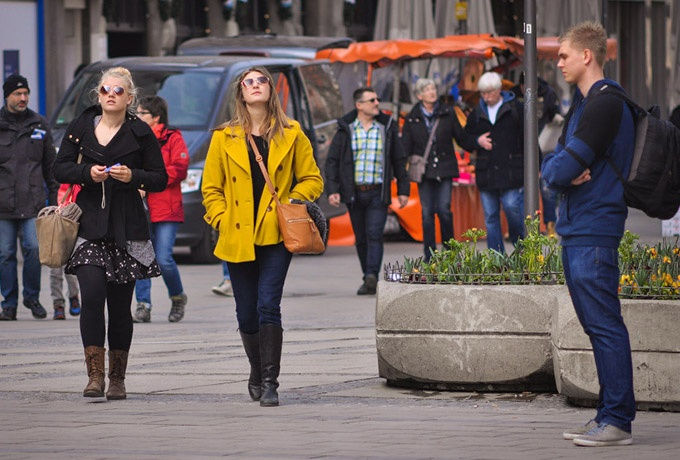 Majoritatea femeilor din Germania nu se simt în siguranță în locurile publice.