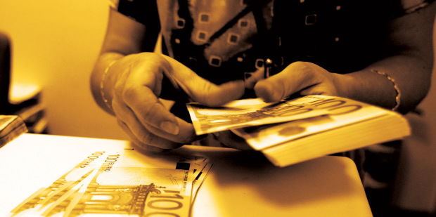 Creditele s-au scumpit și mai mult în luna iulie. Foto: cronicavj.ro