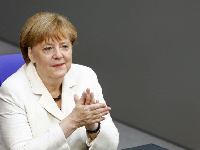 Меркель заявила о желании снять антироссийские санкции. Фото: Reuters