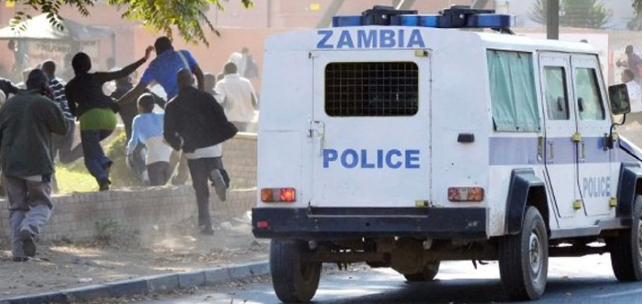 Un polițist din Zambia a eliberat 13 suspecți de acte de violență pentru a sărbători Anul Nou.
