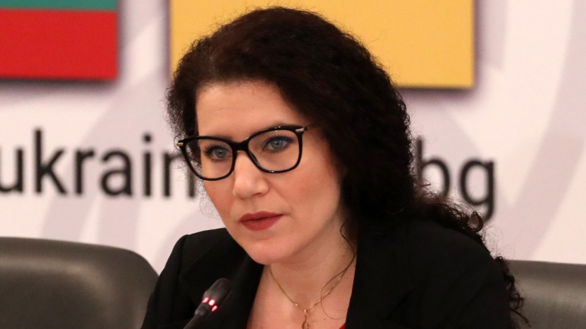 Вице-премьеру Болгарии пришлось извиниться перед беженцами из Украины.