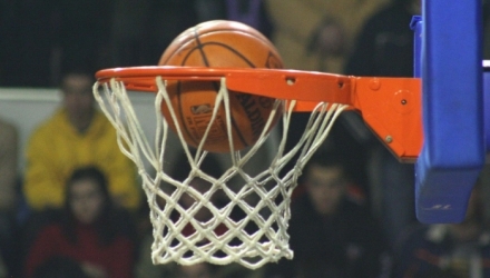 Miercuri a debutat un nou sezon din NBA, trei partide disputandu-se in prima zi de intreceri.
