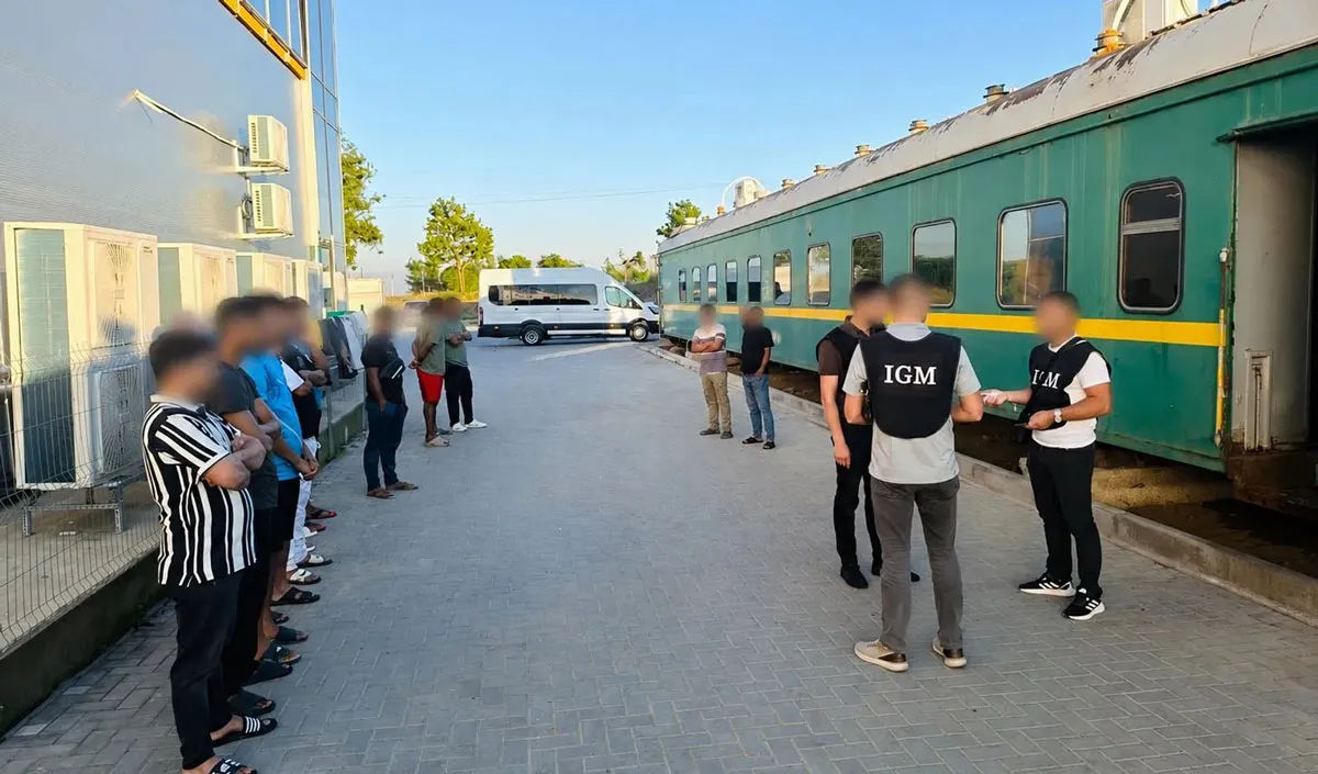 В парламенте пройдут слушания из-за скандала с мигрантами из Бангладеш и Непала.