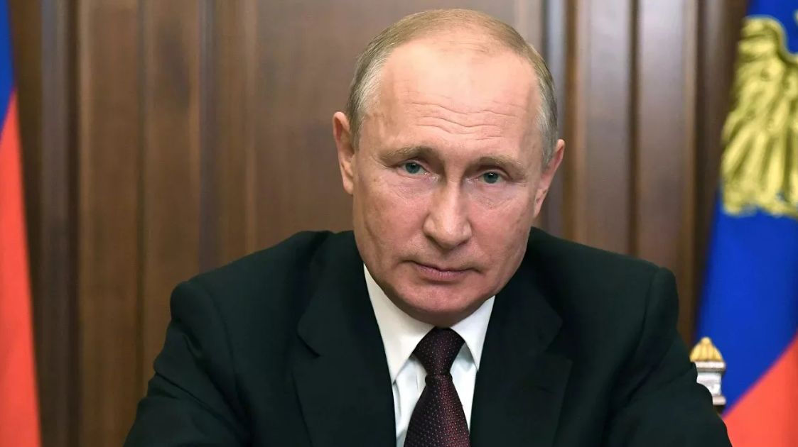 Власти Армении обещают РФ не выдавать Путина суду в Гааге.
