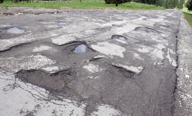 Scopul Proiectului „Îmbunătățirea drumurilor locale”, lansat de Ministerul Transporturilor.
