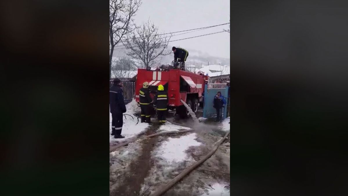 Intervenție anevoioasă a pompierilor la Hâncești
