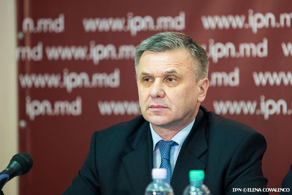 Igor Boţan a adus exemplul regiunii cu populaţie preponderent găgăuză, în care la fel a existat o mişcare de renaştere naţională, însă datorită colaborării acesteia cu Frontul Popular din restul ţării, nu s-a ajuns la un conflict armat.