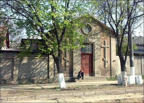 По предварительным оценкам экспертов, цена земельных участков, на которых расположены медучреждения, превышает 18 миллионов леев.