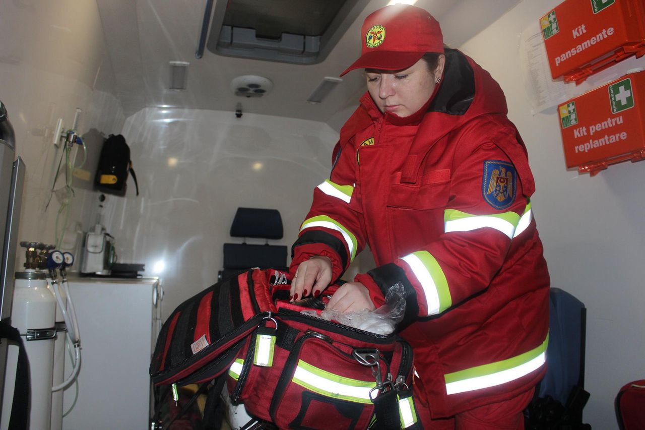 Peste 200 de salvatori, ridicați pe alarmă în această dimineață