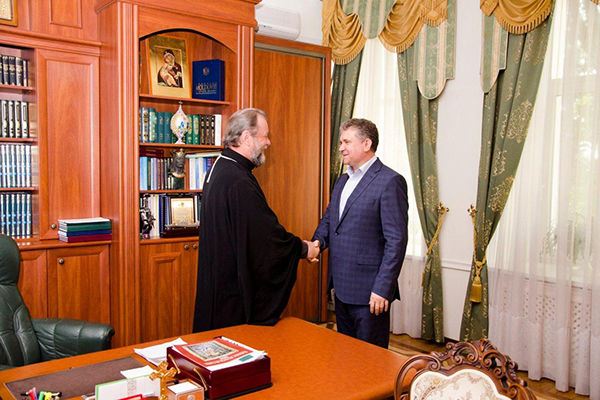 Mitropolitul Chişinăului şi al Întregii Moldove, Vladimir, a tratat cu bunăvoinţă rugămintea lui Vasili Chirtoca, acordîndu-i audiență de o jumătate de oră.