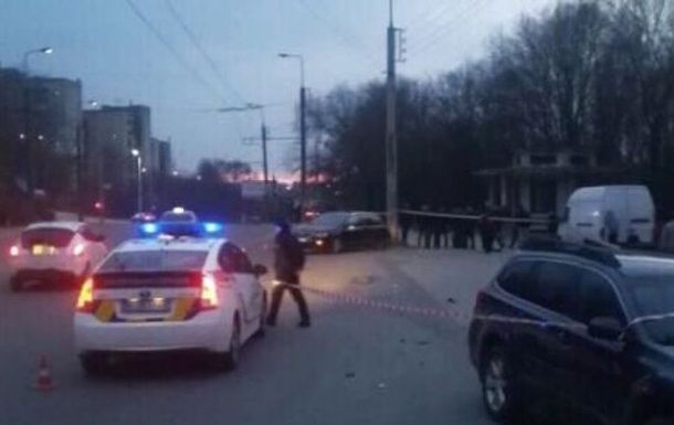 Каким образом 13-летняя девочка оказалась за рулем автомобиля – неизвестно.