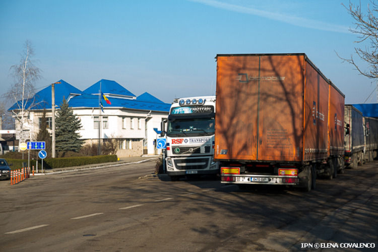 Россия отказалась увеличить квоты разрешений на экспорт для молдавских перевозчиков.