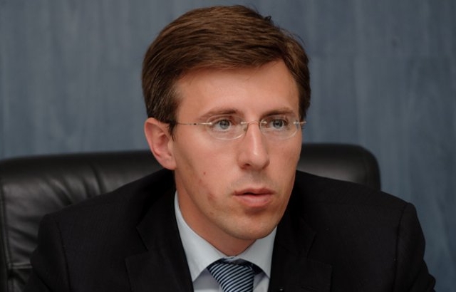 Dorin Chirtoaca a fost testat la alcoolemie aseara, dupa ce a avut o neintelegere cu pretorul Rascani, Mihai Carlig. Din cauza incidentului, cei doi au chemat politia.