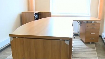 Столы в депутатских кабинетах уже есть. Фото: publika.md