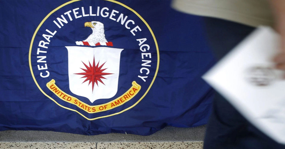 Суд в США приговорил информатора WikiLeaks из ЦРУ к 40 годам тюрьмы.
