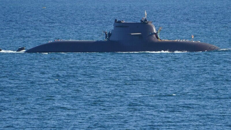 Румыния хочет купить военную подводную лодку и противоминные корабли.
