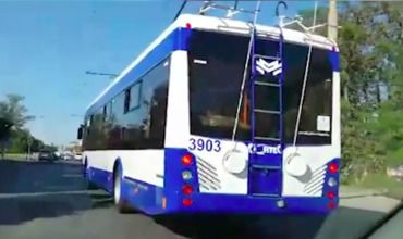 Опубликовано видео с новыми троллейбусами на улицах Кишинева.