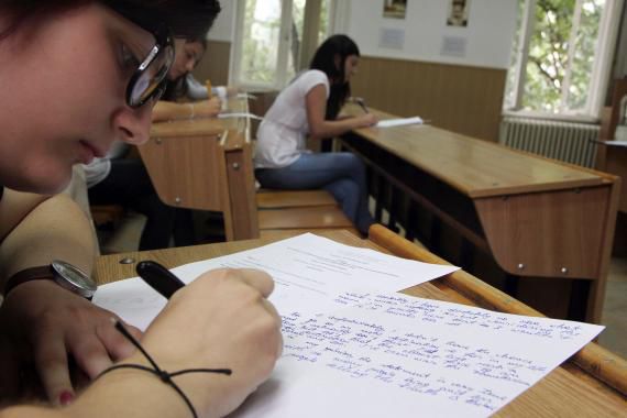 Limba rusă va rămâne în programa şcolară, iar şcolile cu predare în rusă nu vor fi închise. Foto: platzforma.md