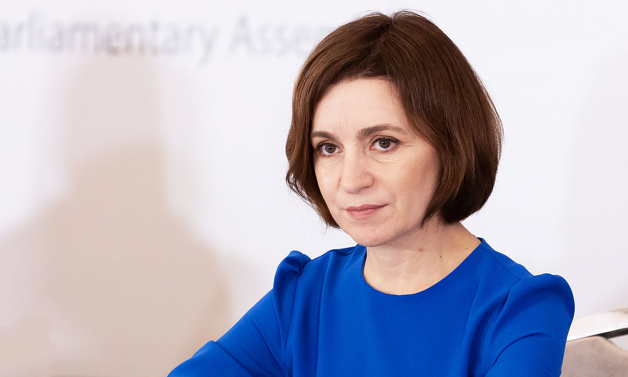 Санду призвала молодежь, обучающуюся за рубежом, возвращаться работать в Молдову.