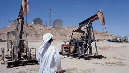 Саудовская Аравия призвала стабилизировать рынок нефти.