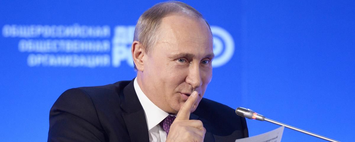 Motivul şocant pentru care Putin merge cu mâna dreaptă lipită de corp. Foto: VICE News