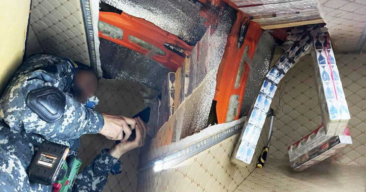 Сотрудники таможни предотвратили контрабанду более 87 000 сигарет. Коллаж: Point.md.