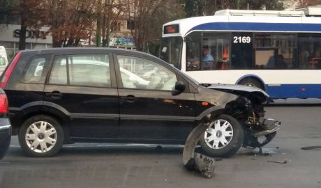 Автомобили были серьезно повреждены.