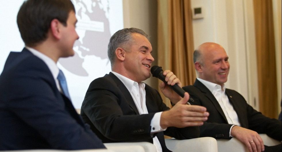 Западу рассказали о попытках РФ добиться мониторинга Интерпола в отношении Плахотнюка.
