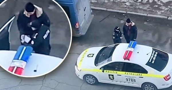 Момент возможного получения взятки сотрудником НИП попал на видео.