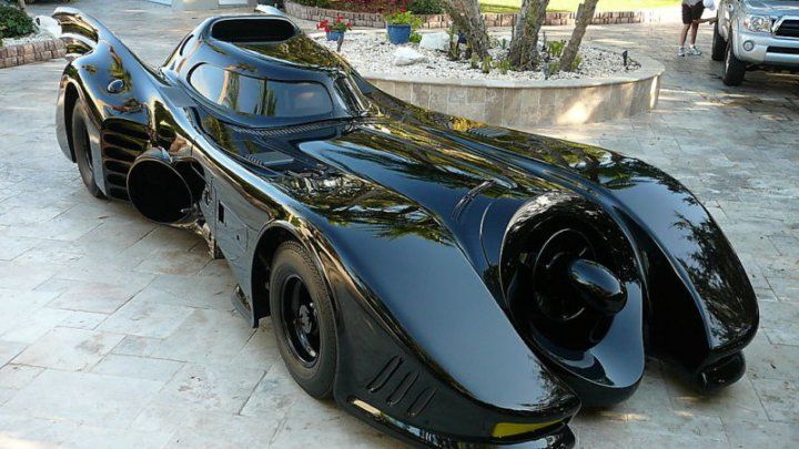 Maşina lui Batman, expusă într-un oraş din Portugalia