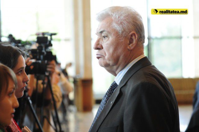 Vadimir Voronin se pare că nu-și va petrece toată ziua de 14 februarie alături de soție. Politicianul susține că are alte priorități.