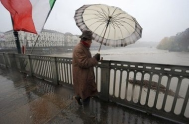Жертвами наводнений в Италии стали уже два человека. Фото AFP