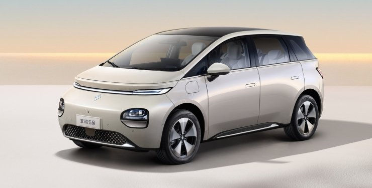 General Motors представил недорогой семейный электрокар.