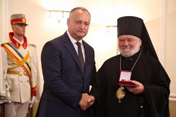 Ряд священнослужителей из Гагаузии получил награды от президента Молдовы.