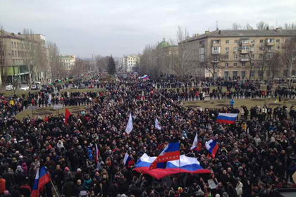 Проросийский митинг в Донецке. Фото: ostro.org