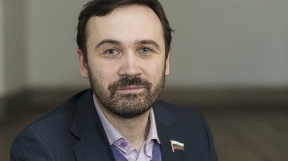 Deputatul Ilia Ponomariov, singurul parlamentar rus care a votat împotriva anexării Crimeei la Rusia.