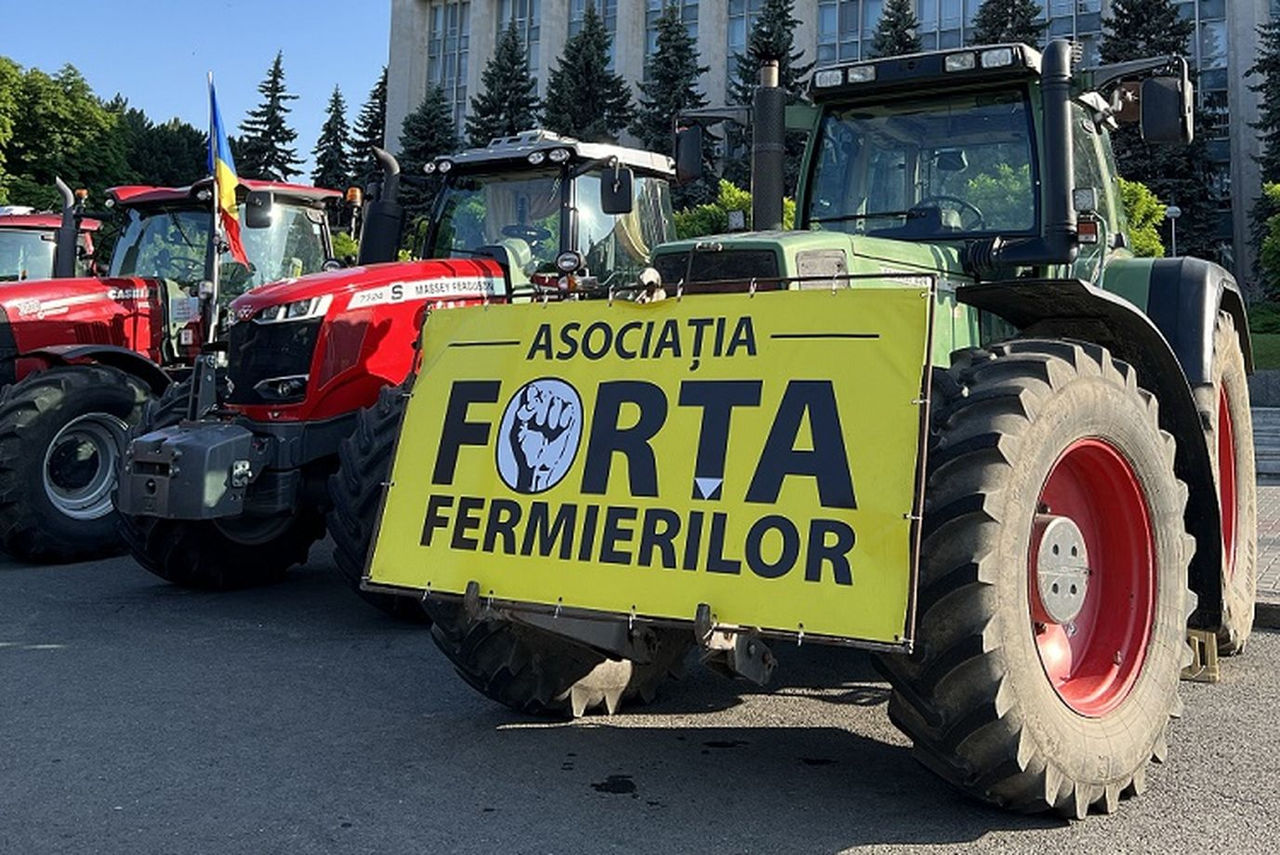 Фермеры Молдовы приостанавливают акции протеста до 1 августа.