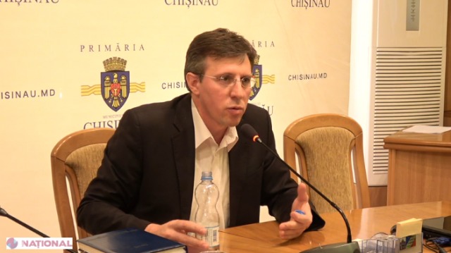 Столичный мэр, либерал Дорин Киртоакэ.
