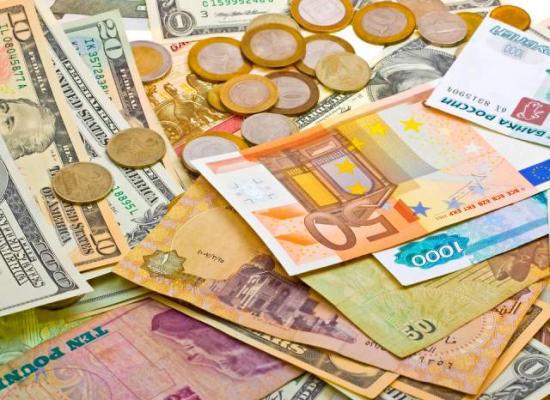 Premierul Arseni Iaţeniuk a declarat săptămâna trecută că Ucraina are nevoie de o conferinţă internaţională a donatorilor pentru a preveni default-ul şi a supravieţui într-o perioadă dificilă.