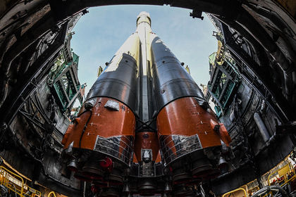 Новая сверхтяжелая ракета должна будет доставить к Луне взлетно-посадочный комплекс для отработки прилунения на поверхность спутника.
