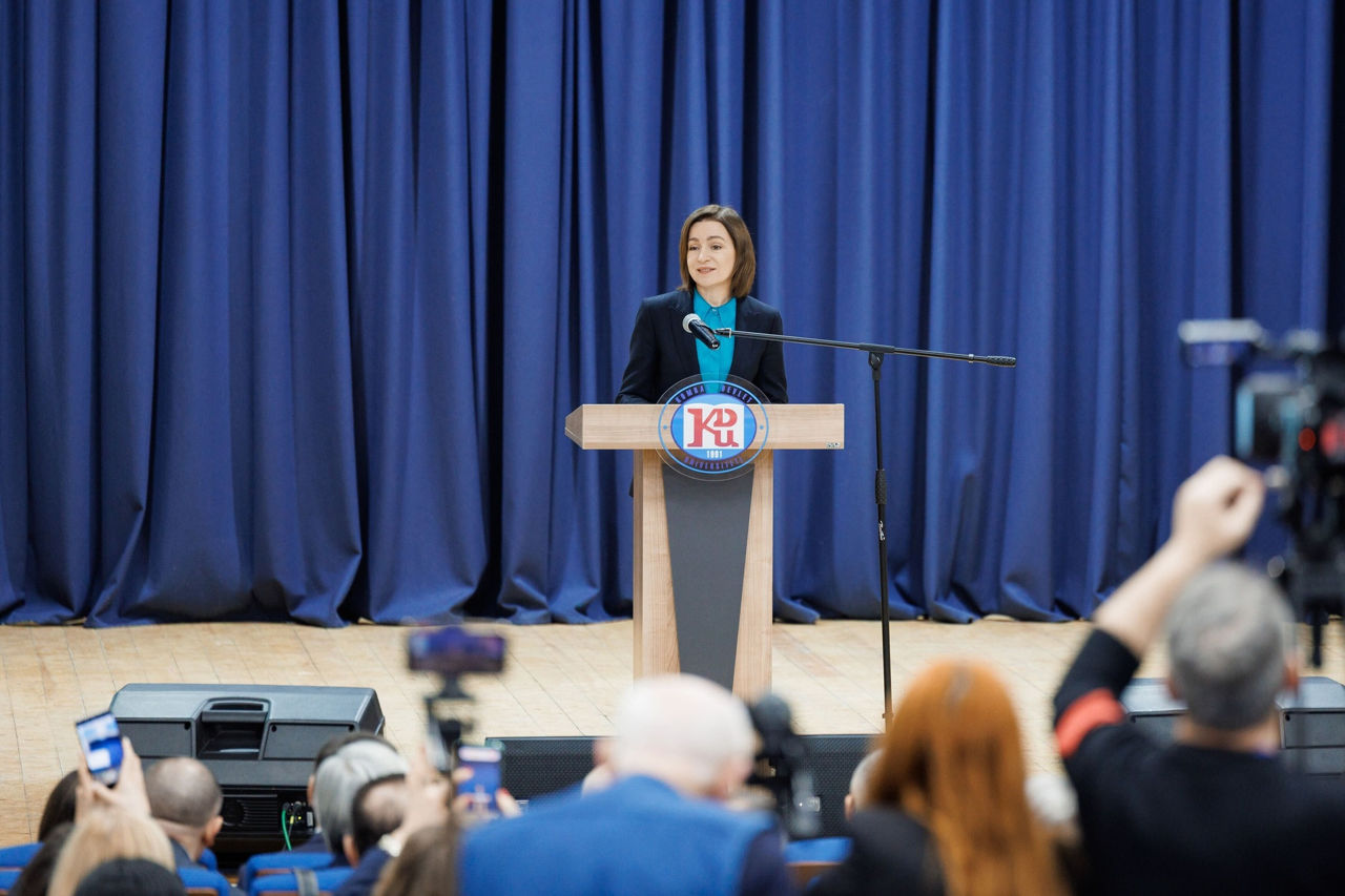 Санду: Развитие Гагаузии невозможно в изоляции, а знание румынского — необходимость.