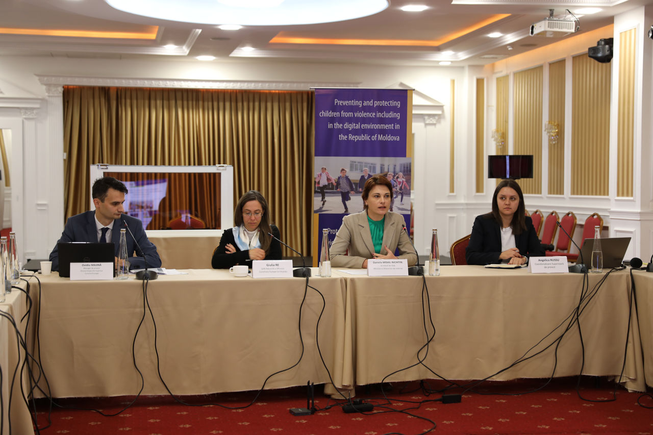 МВД разрабатывает механизм защиты детей от жестокого обращения.