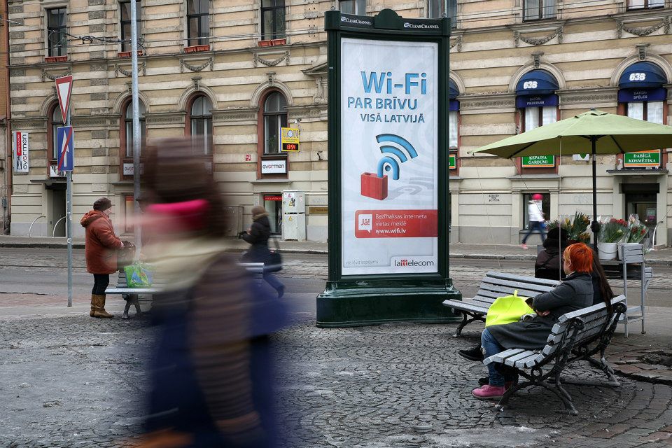 Uniunea Europeană va oferi acces gratuit la internet wireless în locuri publice.