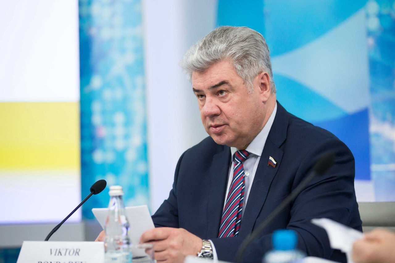 Председатель комитета по обороне и безопасности Совета Федерации России Виктор Бондарев.